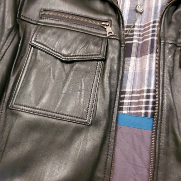Danier leather jacket - Picture 8 of 9